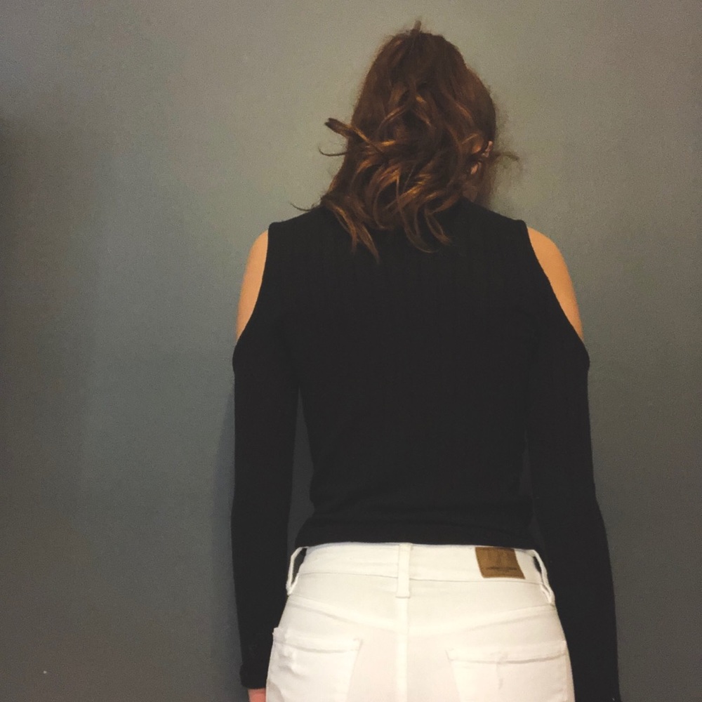 Balls off the shoulder long sleeve top